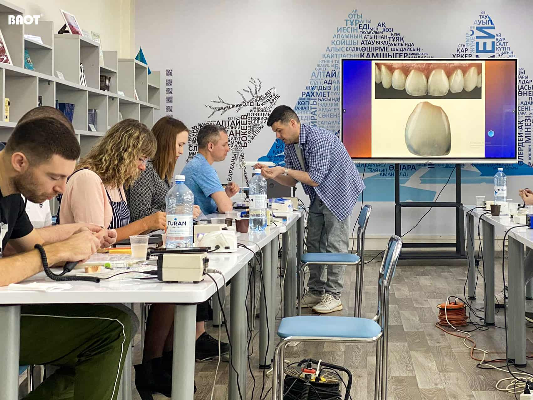 BAOT curso de formação em cerâmica dentária